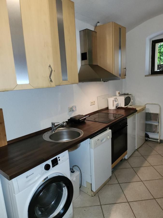 Halle, Top -Preise, 79 Qm Sd Fewo, Eg, Wahlweise Mit 1- 3 Dz, Tv Lounge, Kueche, Bad Wc Einfach Und Gut, Langzeitmieter Vb Preise Halle  Buitenkant foto
