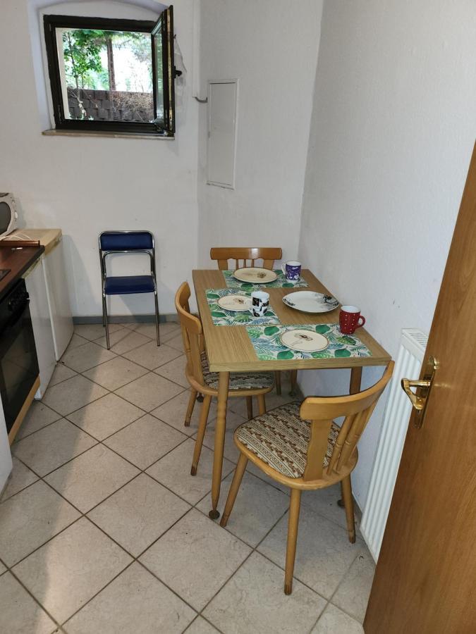 Halle, Top -Preise, 79 Qm Sd Fewo, Eg, Wahlweise Mit 1- 3 Dz, Tv Lounge, Kueche, Bad Wc Einfach Und Gut, Langzeitmieter Vb Preise Halle  Buitenkant foto