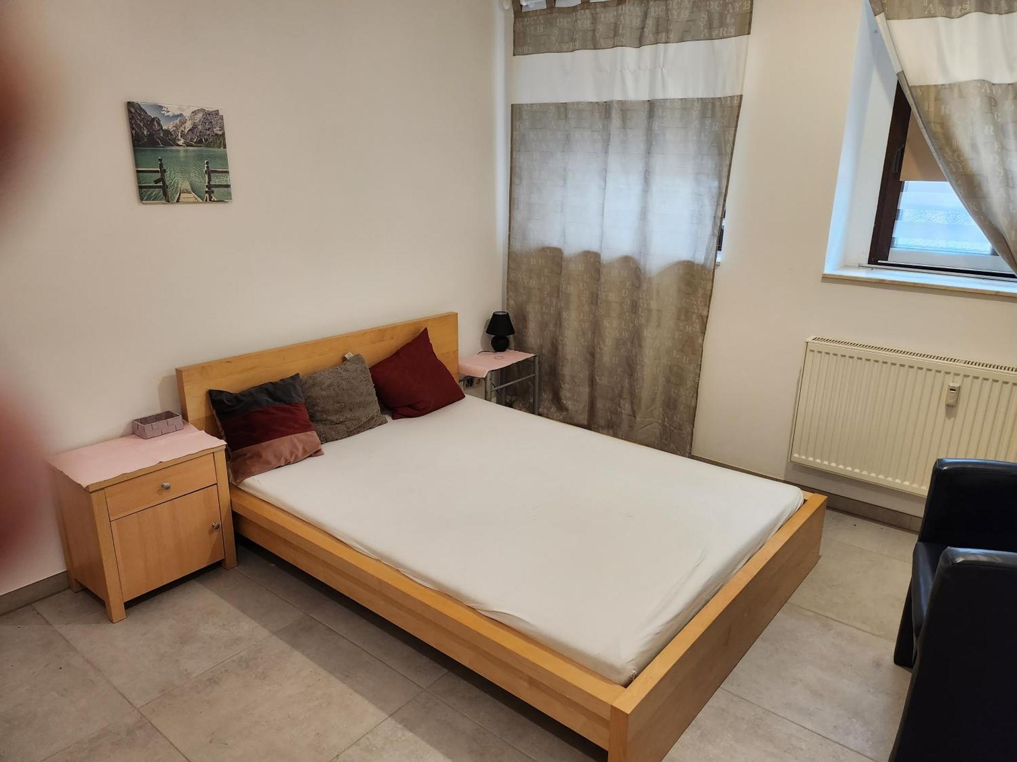 Halle, Top -Preise, 79 Qm Sd Fewo, Eg, Wahlweise Mit 1- 3 Dz, Tv Lounge, Kueche, Bad Wc Einfach Und Gut, Langzeitmieter Vb Preise Halle  Buitenkant foto