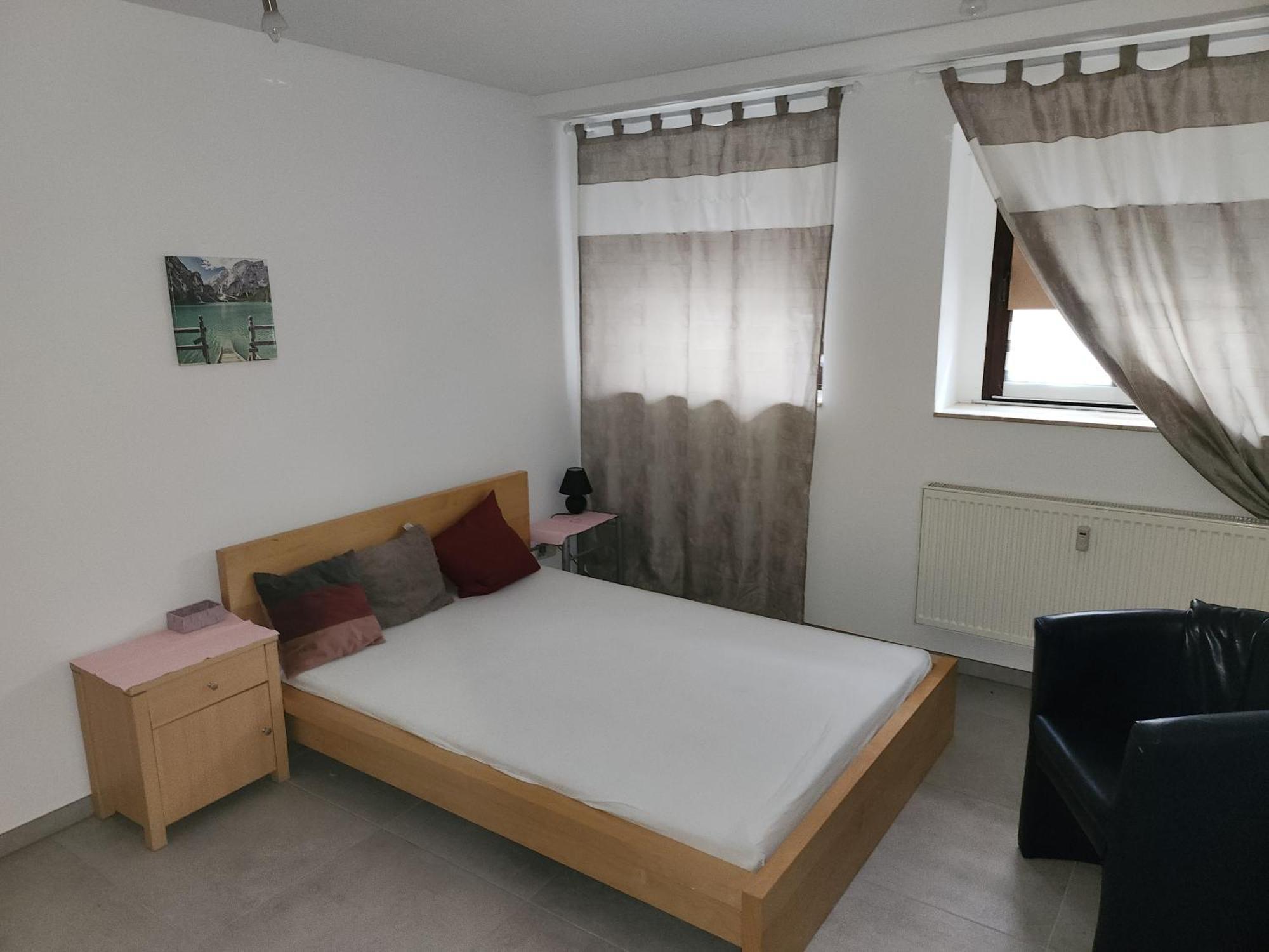 Halle, Top -Preise, 79 Qm Sd Fewo, Eg, Wahlweise Mit 1- 3 Dz, Tv Lounge, Kueche, Bad Wc Einfach Und Gut, Langzeitmieter Vb Preise Halle  Buitenkant foto
