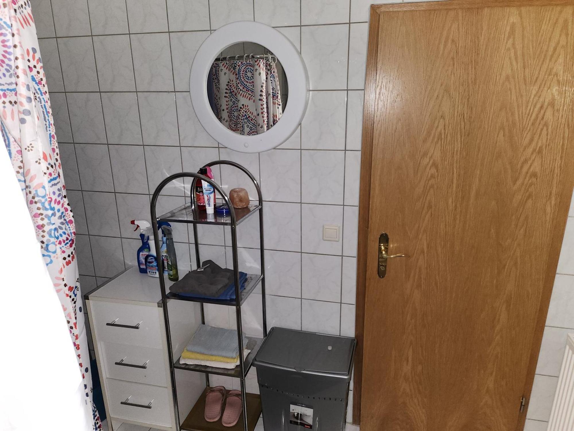 Halle, Top -Preise, 79 Qm Sd Fewo, Eg, Wahlweise Mit 1- 3 Dz, Tv Lounge, Kueche, Bad Wc Einfach Und Gut, Langzeitmieter Vb Preise Halle  Buitenkant foto
